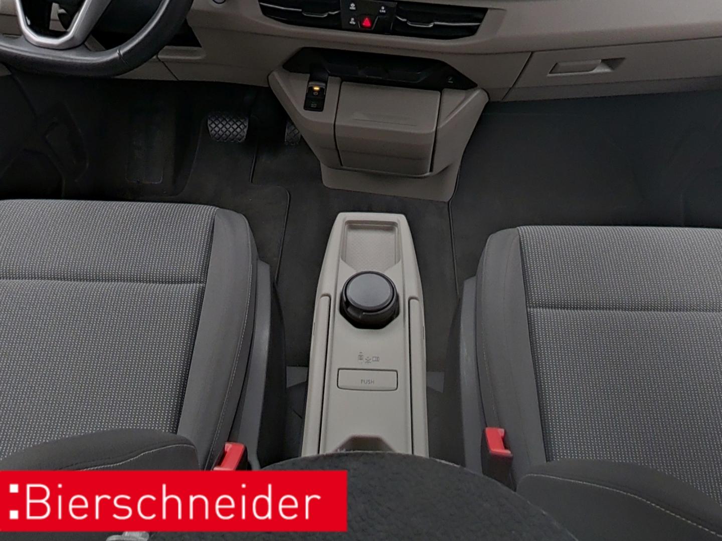 Volkswagen Multivan 2.0 TDI DSG IQ.Drive Life T7