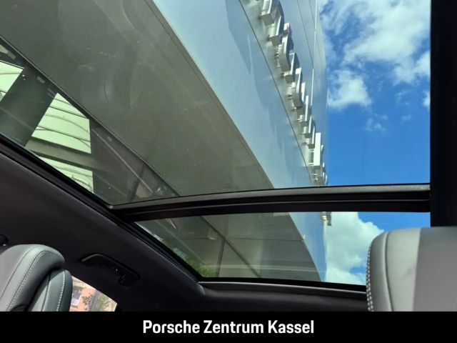 Porsche Macan 4