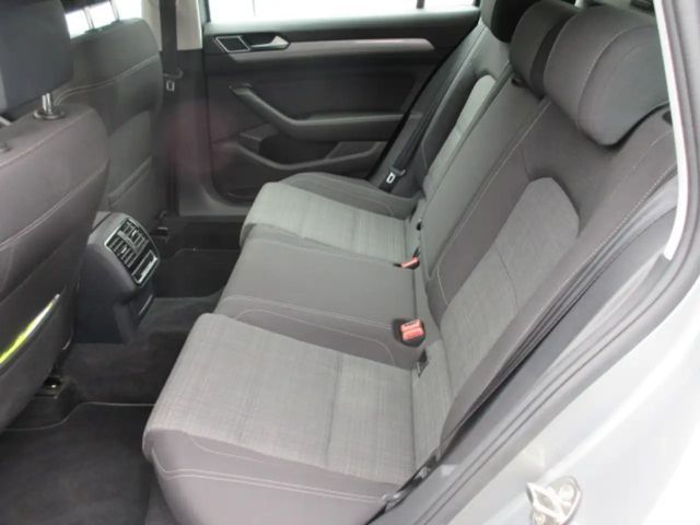 Volkswagen Passat 2.0 TDI Business DSG Variant