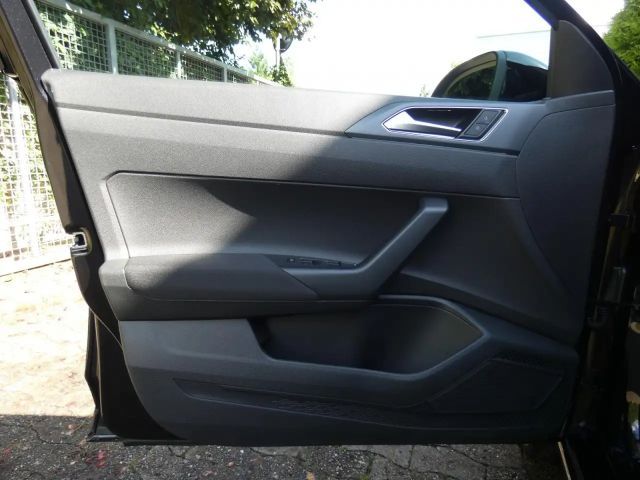 Volkswagen Taigo 1.0 TSI DSG R-Line