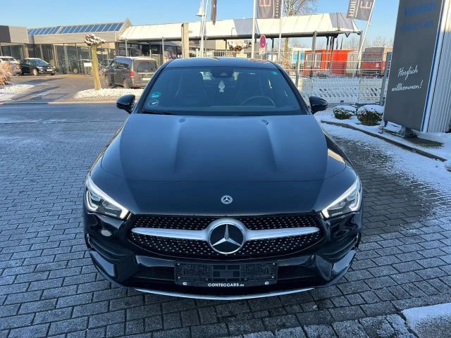 Mercedes-Benz CLA 200 AMG Line Coupé