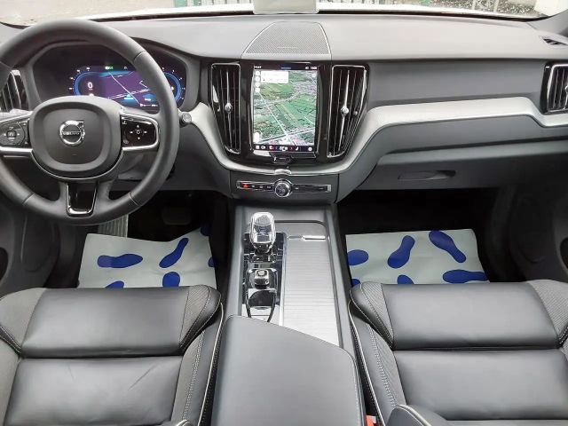 Volvo XC60 AWD Dark Plus