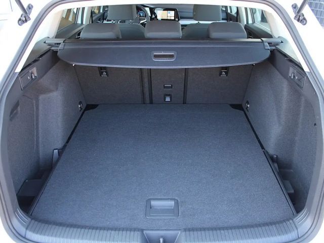 Volkswagen Golf DSG Life Variant