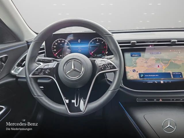 Mercedes-Benz E 220 AVANTGARDE E 220 d Sedan