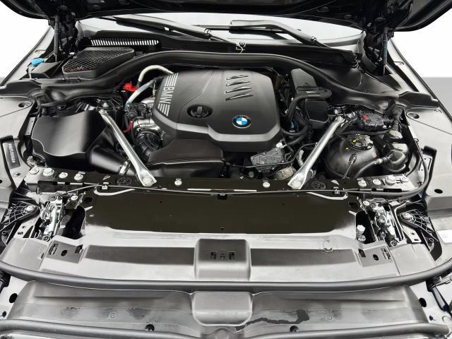 BMW 520 520d M-Sport Sedan