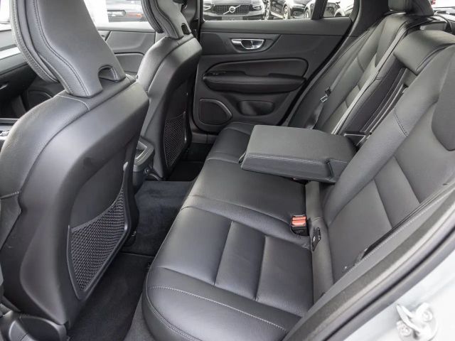 Volvo V60 Cross Country AWD Plus