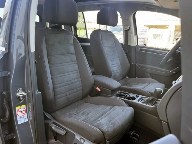 Volkswagen Touran 7-zitter Highline R-Line