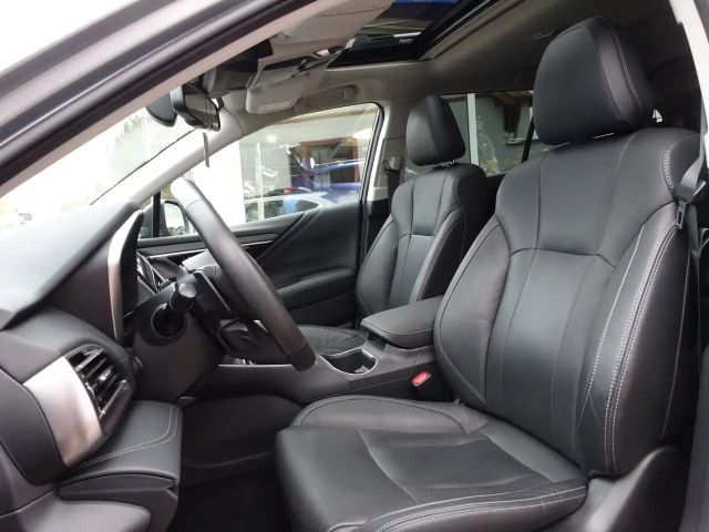 Subaru Outback 2.5i Platinum*1.HD*AHK*