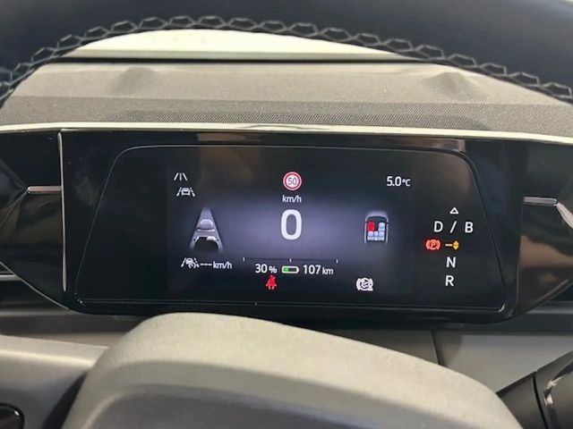 Ford Capri Premium RWD