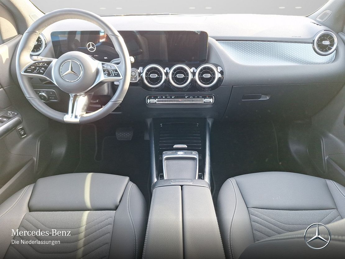 Mercedes-Benz B 180 Sedan