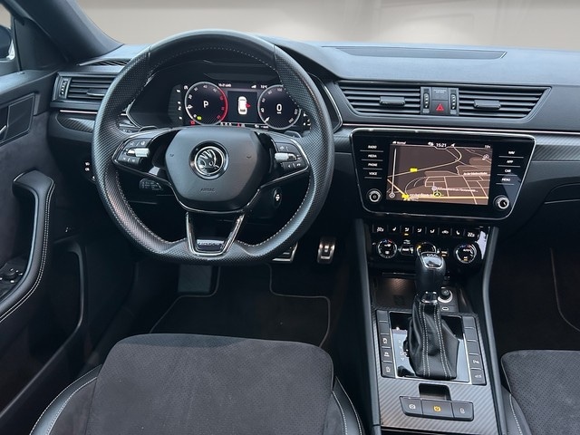 Skoda Superb 2.0 TDI Combi Sportline