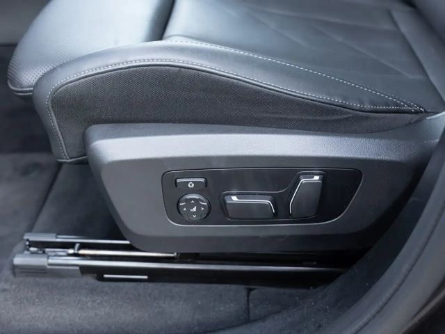 BMW X3 50i STANDHZ PANO AHK 360° LED HUD NAVI H/K