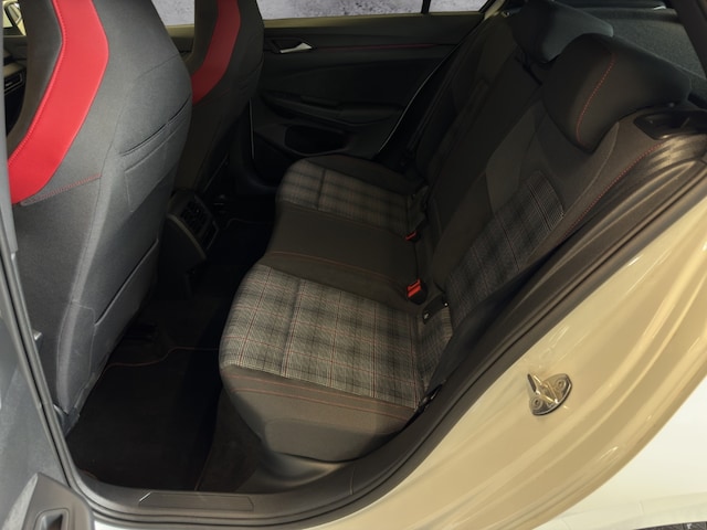 Volkswagen Golf 2.0 TSI DSG Pro