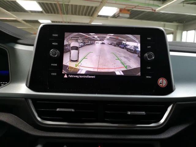 Volkswagen T-Roc GOAL 1.0 l TSI OPF  6-Gang Rückfahrkamera, Winterk