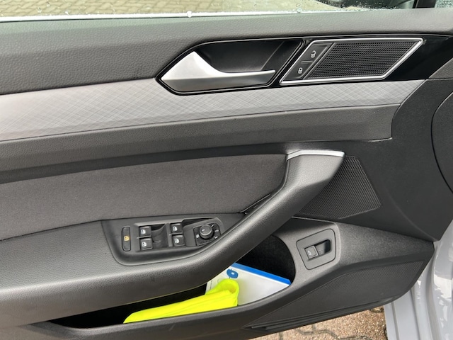 Volkswagen Passat 1.5 TSI Business Variant