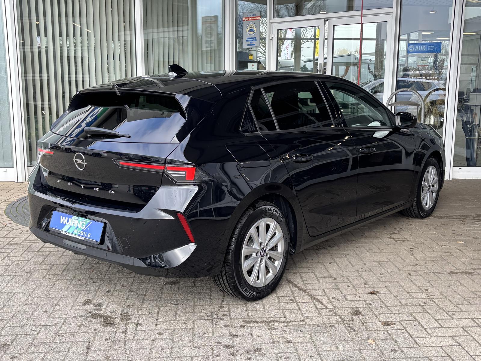 Opel Astra 1.2 Turbo Edition Turbo