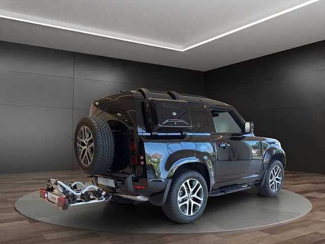 Land Rover Defender 90 Dynamic SE