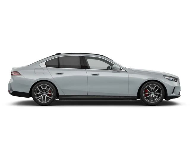 BMW 520 520i M-Sport Sedan