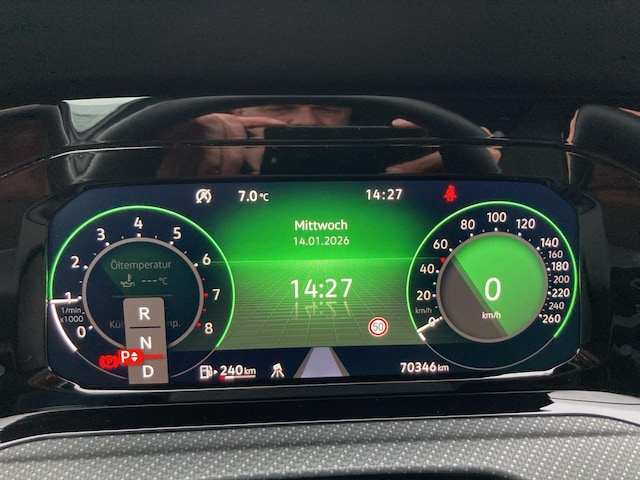 Volkswagen Golf 1.5 eTSI DSG R-Line Variant