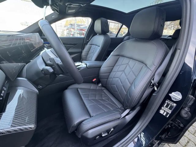 BMW 520 520i M-Sport Sedan