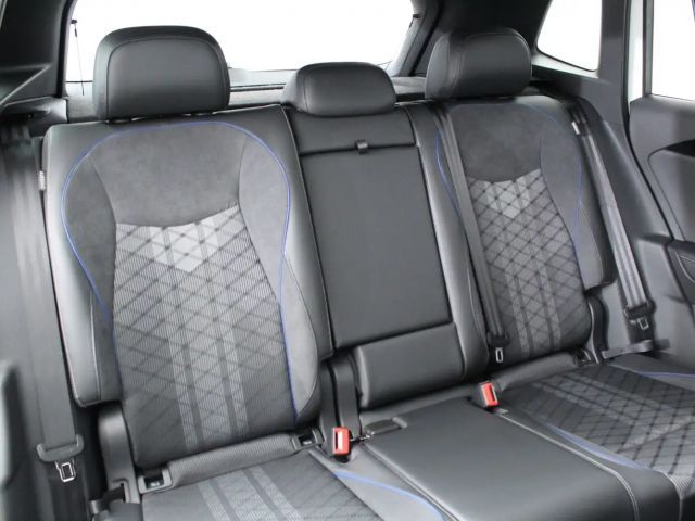 Volkswagen Tiguan 4Motion DSG R-Line