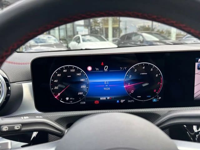 Mercedes-Benz CLA 200 AMG Line