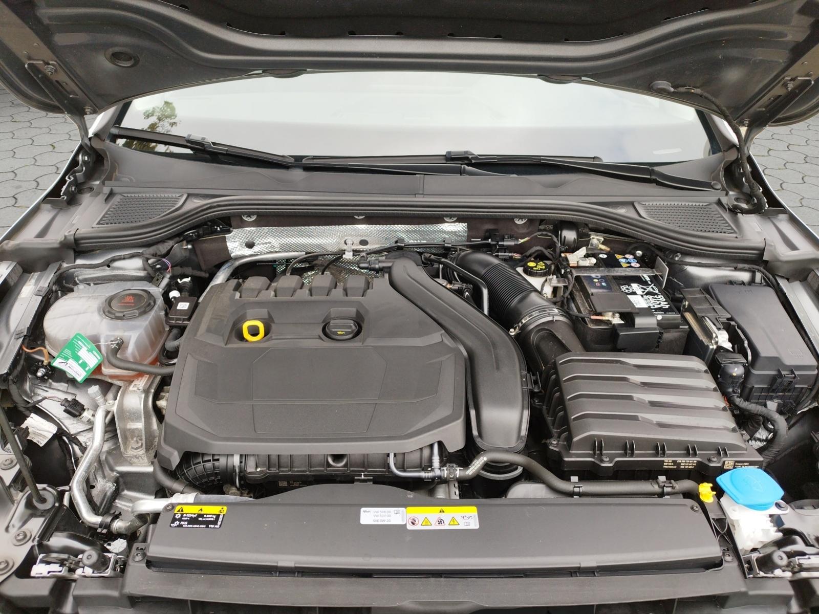 Volkswagen Golf 1.5 TSI Golf VIII Life