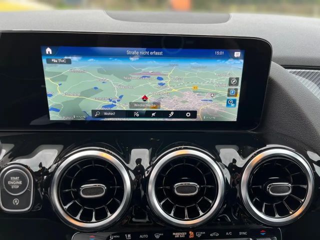 Mercedes-Benz GLA 200 AMG Line Guard