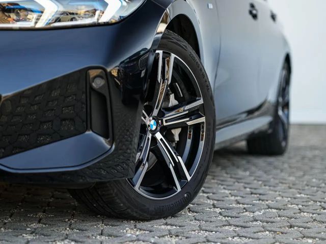 BMW 330 330d M-Sport Touring xDrive