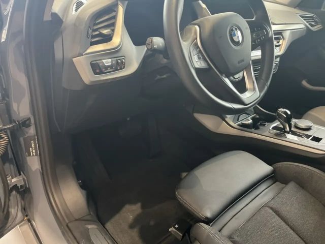 BMW 116 116d Advantage pakket Sedan