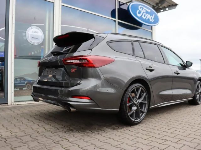 Ford Focus ST Line Wagon