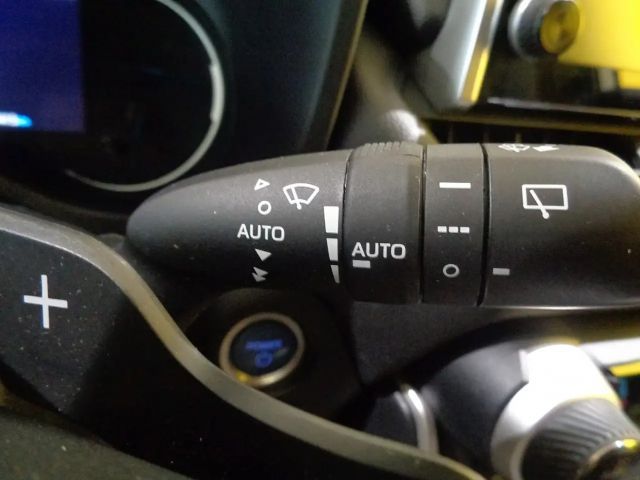 Suzuki Across E-Four Flash