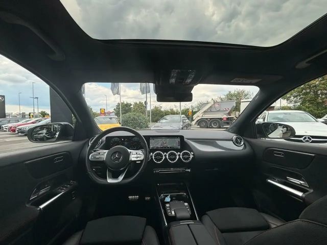 Mercedes-Benz GLA 200 AMG Line