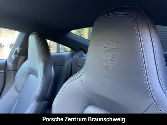 Porsche 992 Carrera Coupé