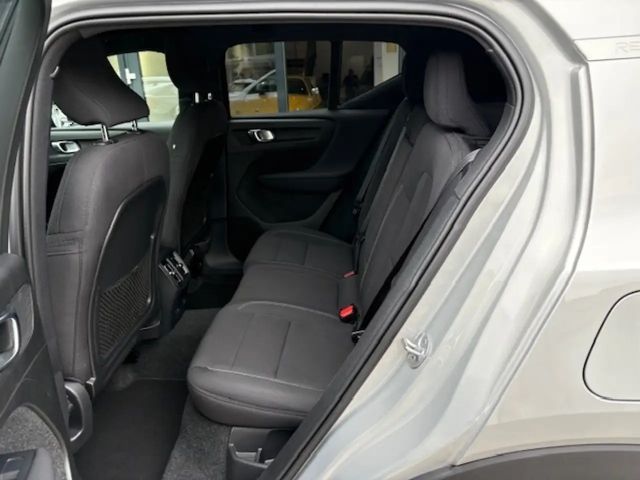 Volvo XC40 AWD Plus Recharge Twin Engine