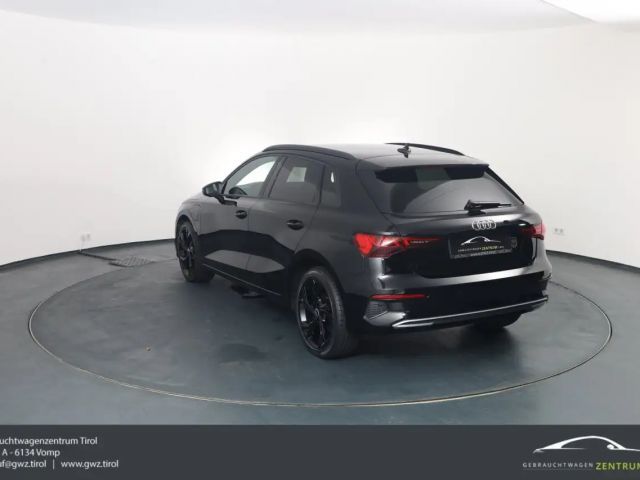 Audi A3 Hybride S-Line Sedan