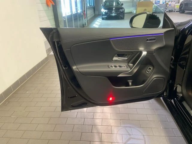 Mercedes-Benz CLA 180 CLA