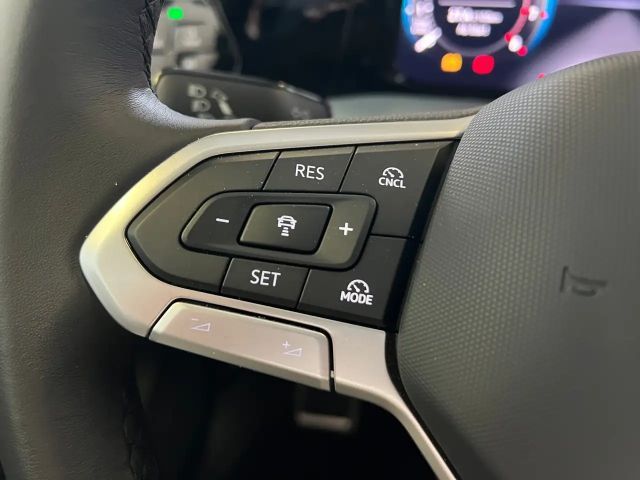 Volkswagen Golf 1.5 TSI Golf VIII