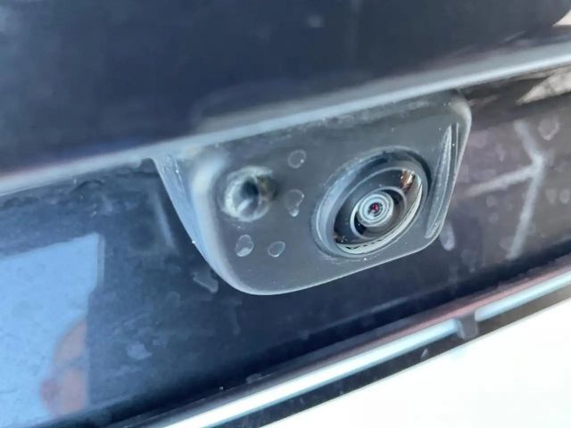 BMW 520 520i M-Sport Sedan