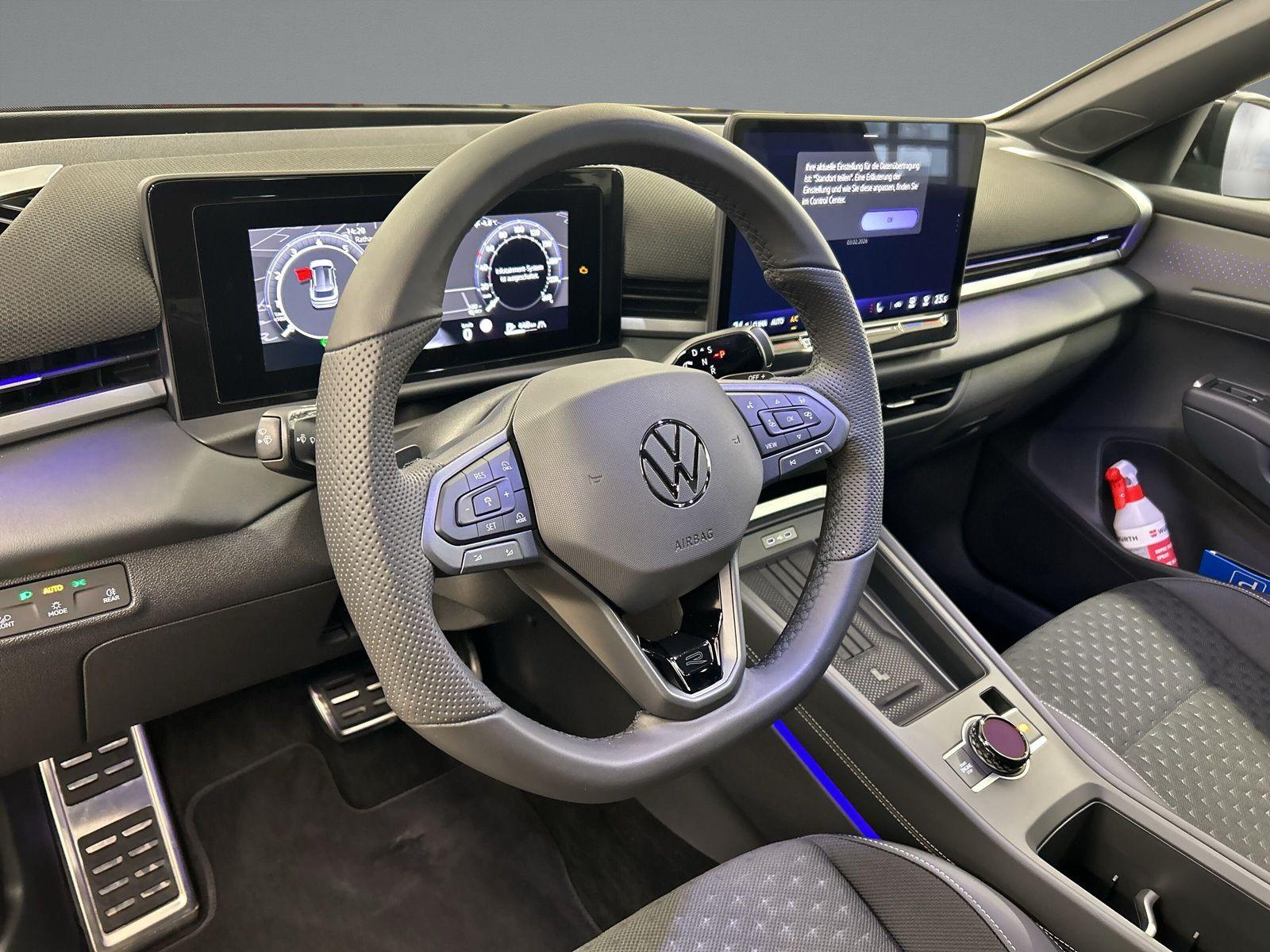 Volkswagen T-Roc 1.5 eTSI DSG R-Line