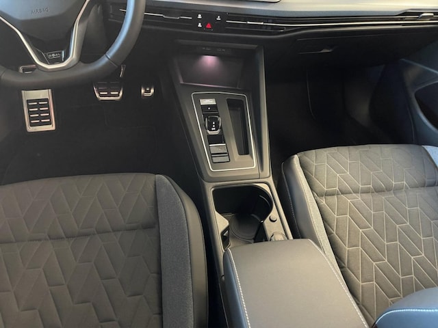 Volkswagen Golf 1.5 eTSI DSG