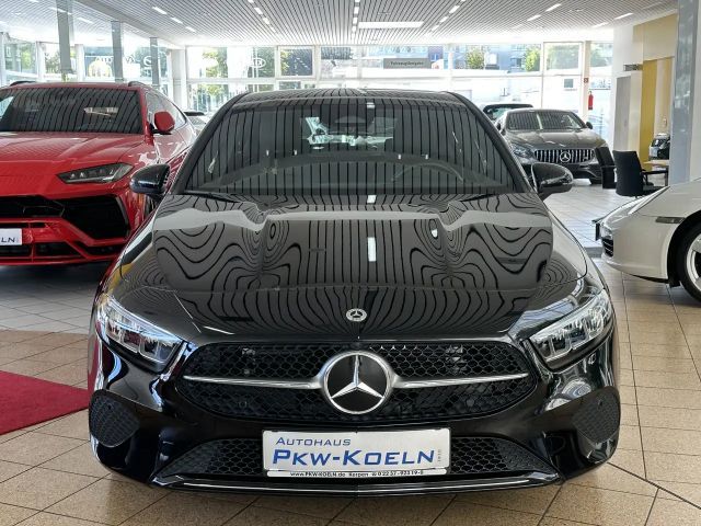 Mercedes-Benz A 180 *KAMERA*NAVi*LED*LEDER*SiTZHG*DAB*