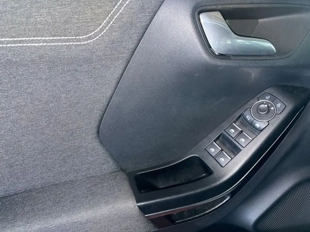 Ford Puma EcoBoost Titanium