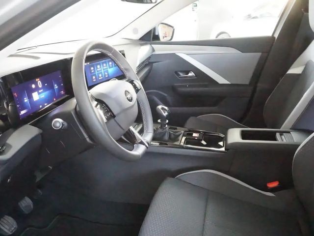 Opel Astra 1.2 Turbo Enjoy Turbo