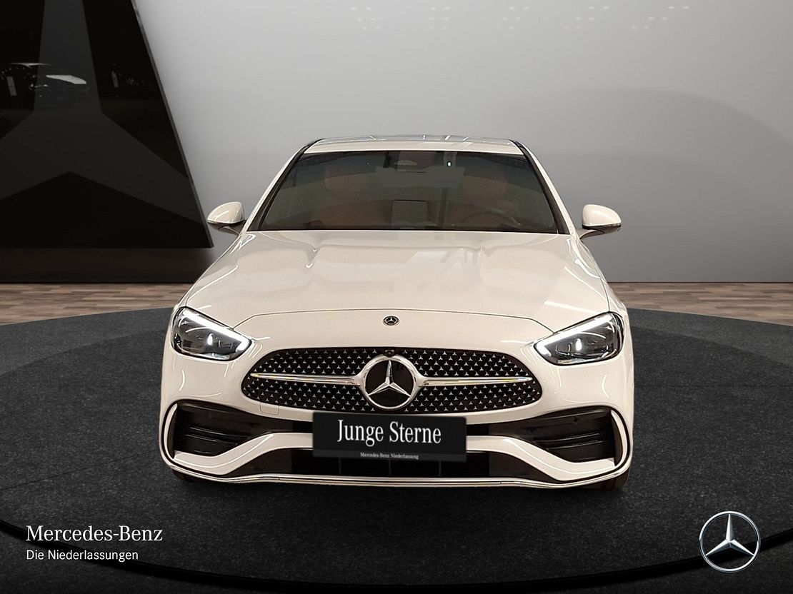 Mercedes-Benz C 300 4MATIC C 300 d Sedan