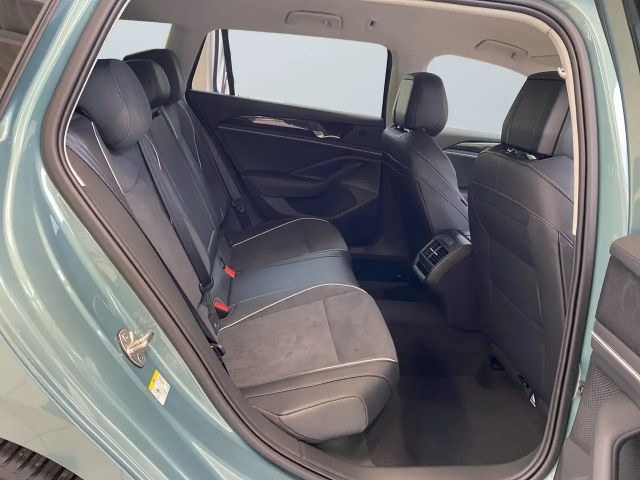 Volkswagen Passat 1.5 eTSI Business