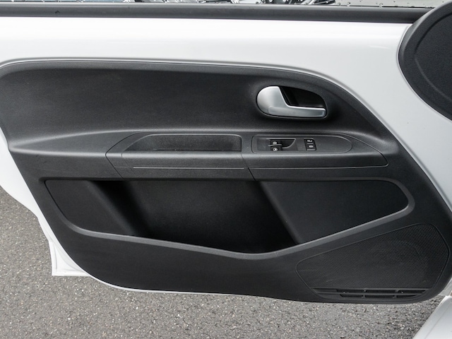 Volkswagen up! Move Move up!