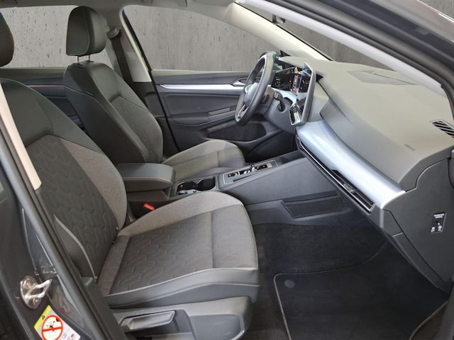 Volkswagen Golf Life Variant