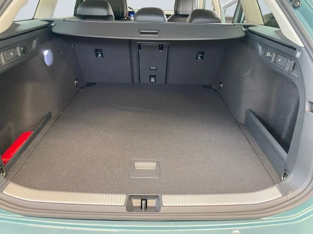 Volkswagen Passat 1.5 eTSI Business