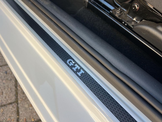 Volkswagen up! 1.0 TSI GTI